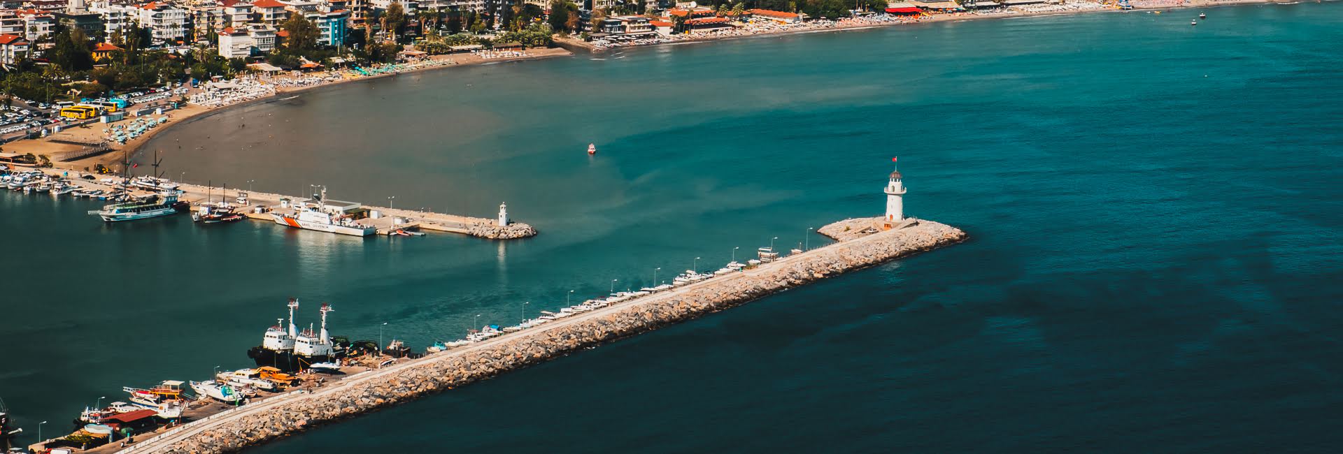 Kuşadası Feribot Bileti Biletgen.com sizi dünyanın en yeni ve etkileyici yerlerine davet ediyor. | İlk durağınız için feribot rezervasyonunuzu şimdi yapın!